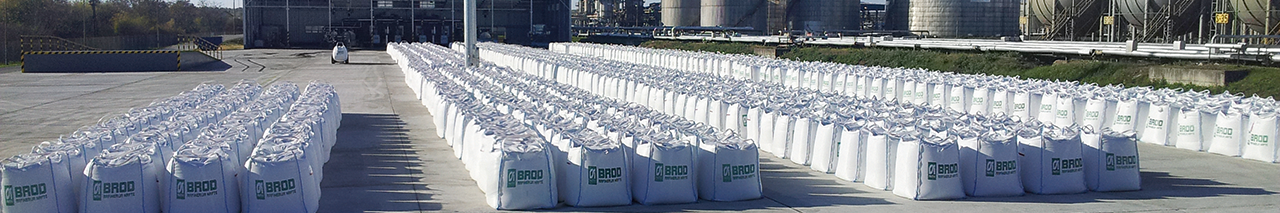 Pörner Bitumen Bags™ stored at refinery